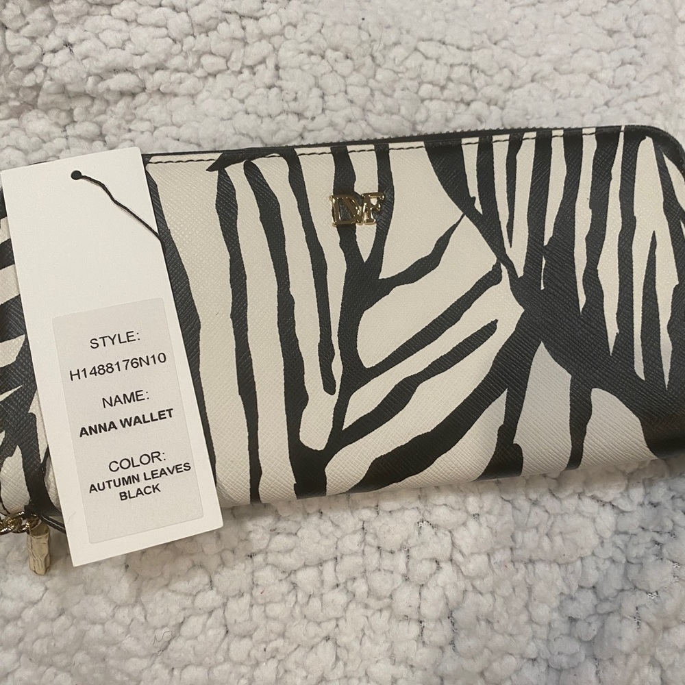 NWT Diane von Furstenburg Zebra print Zip Around Wallet